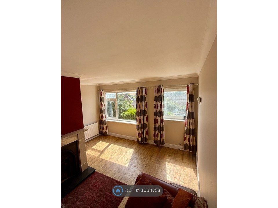 Property photo 2 of 26