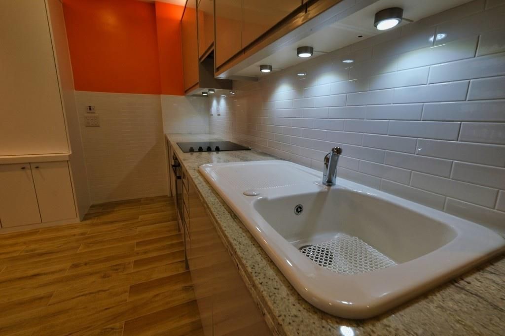 Property photo 3 of 11 Gallery