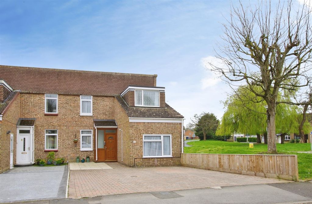 Property photo 3 of 16