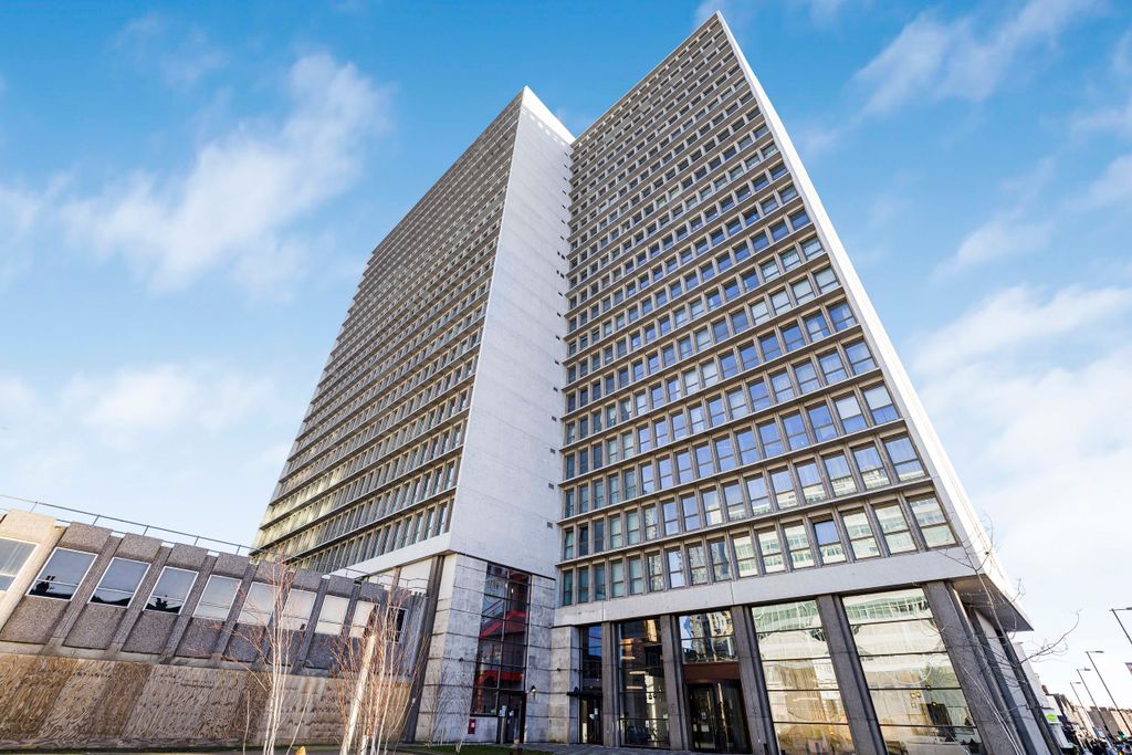 Property photo 2 of 17 Photo 1