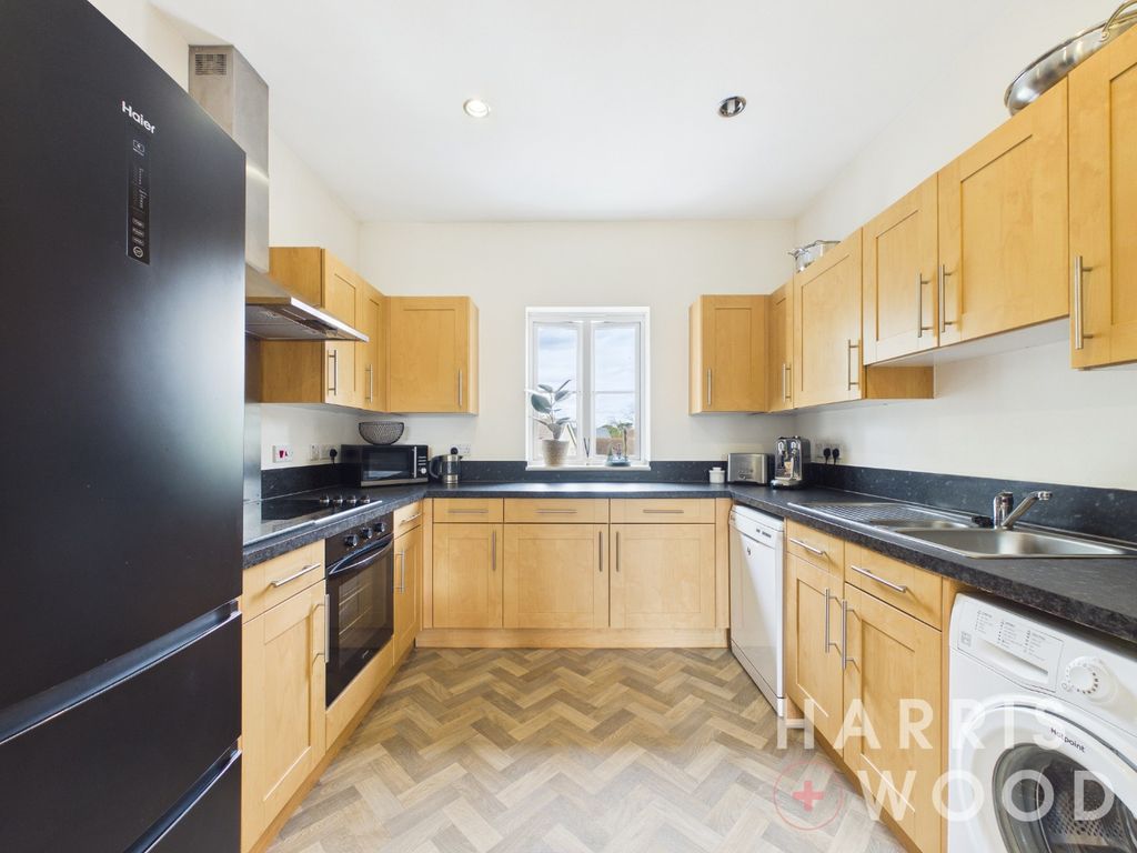 Property photo 3 of 21 4423503
