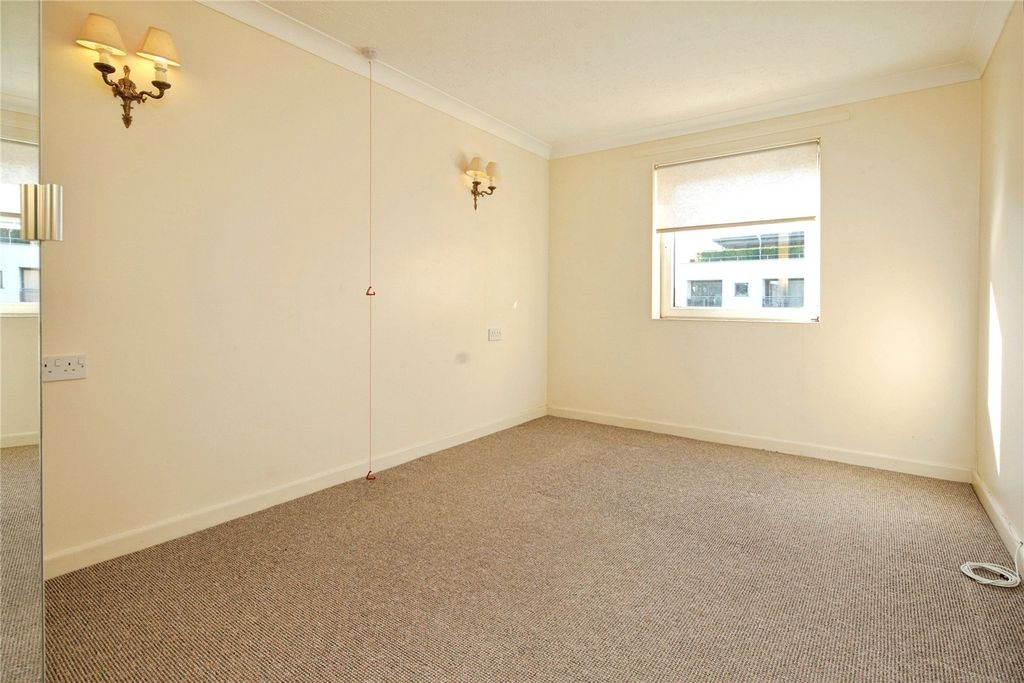 Property photo 3 of 12 Bedroom