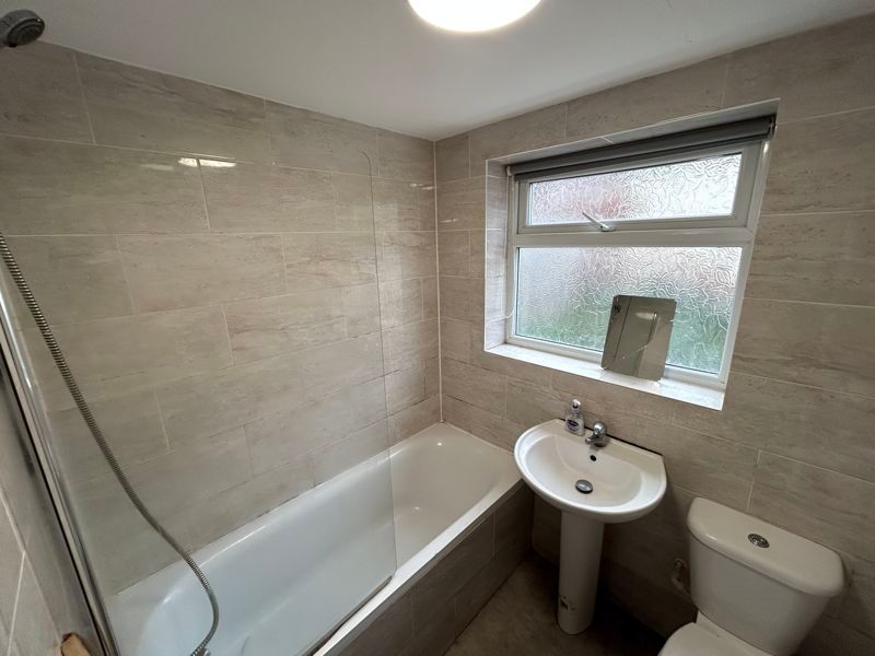 Property photo 3 of 13 Photo 4