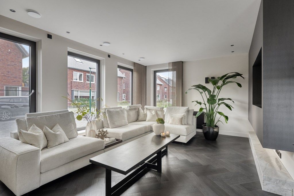 Property photo 3 of 61