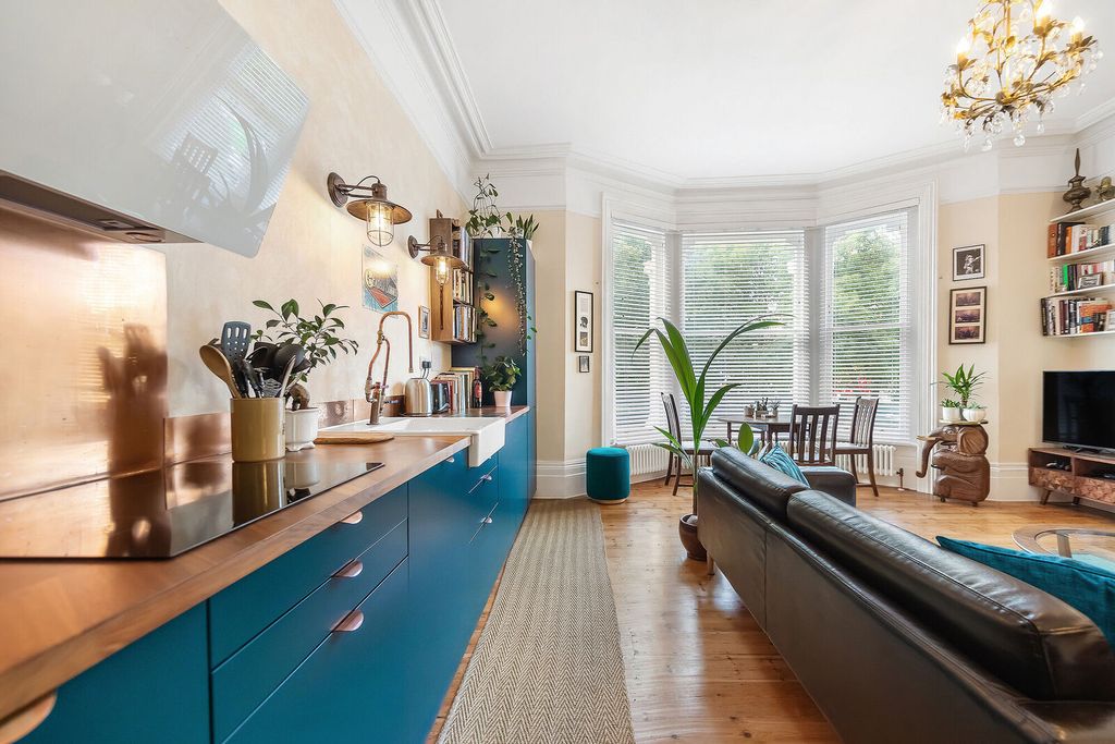 Property photo 1 of 30