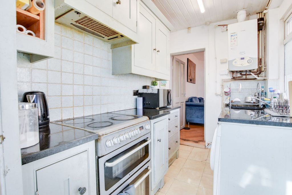 Property photo 3 of 14