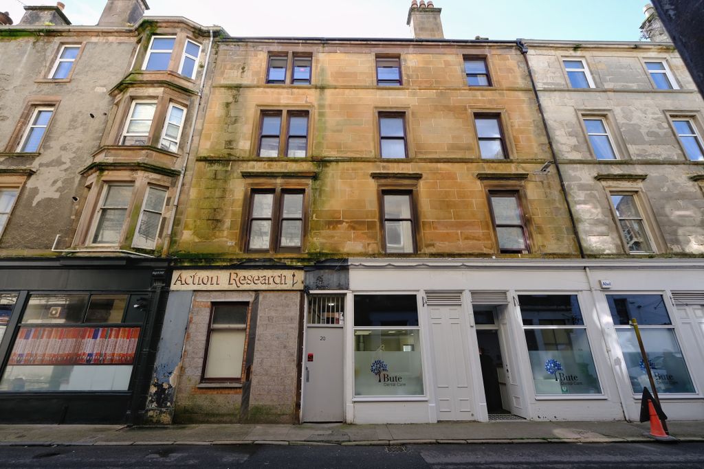 Property photo 1 of 20