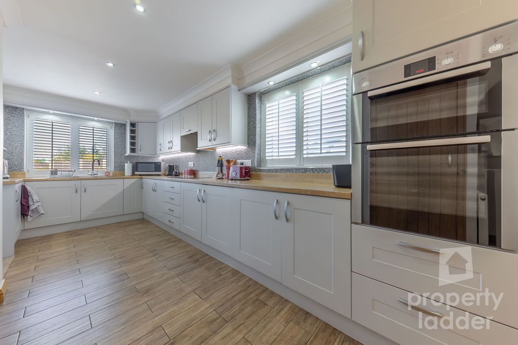 Property photo 2 of 27 Pl-2