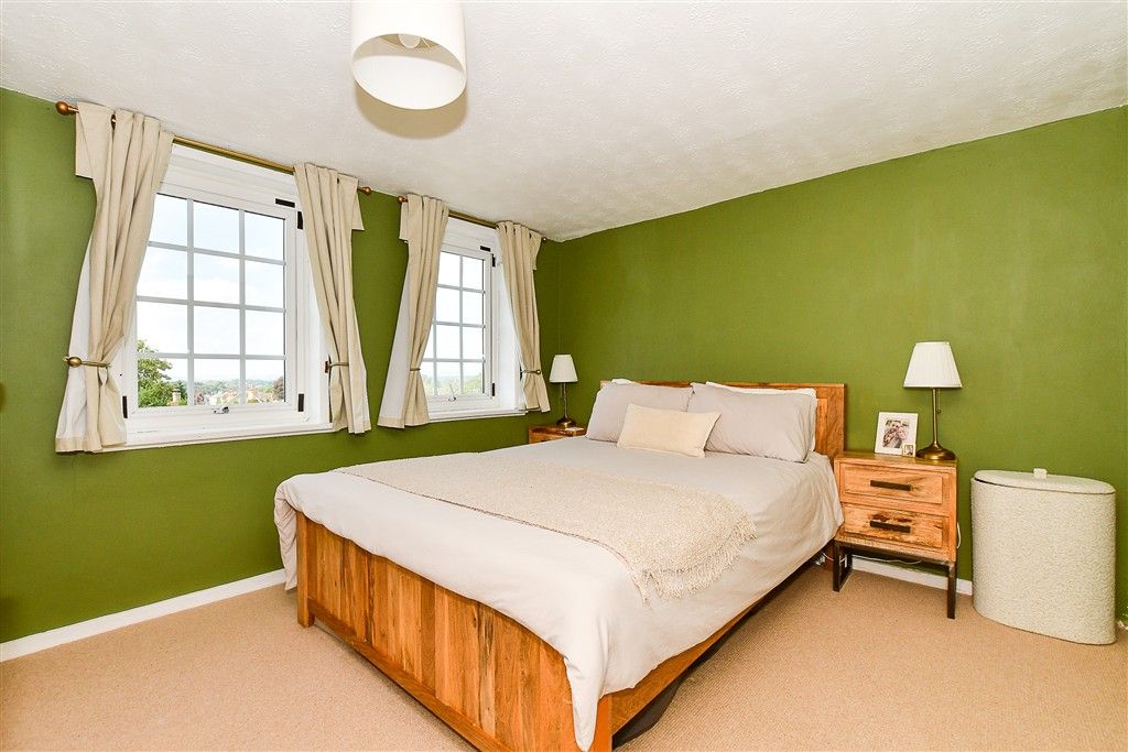 Property photo 3 of 10 Bedroom 1