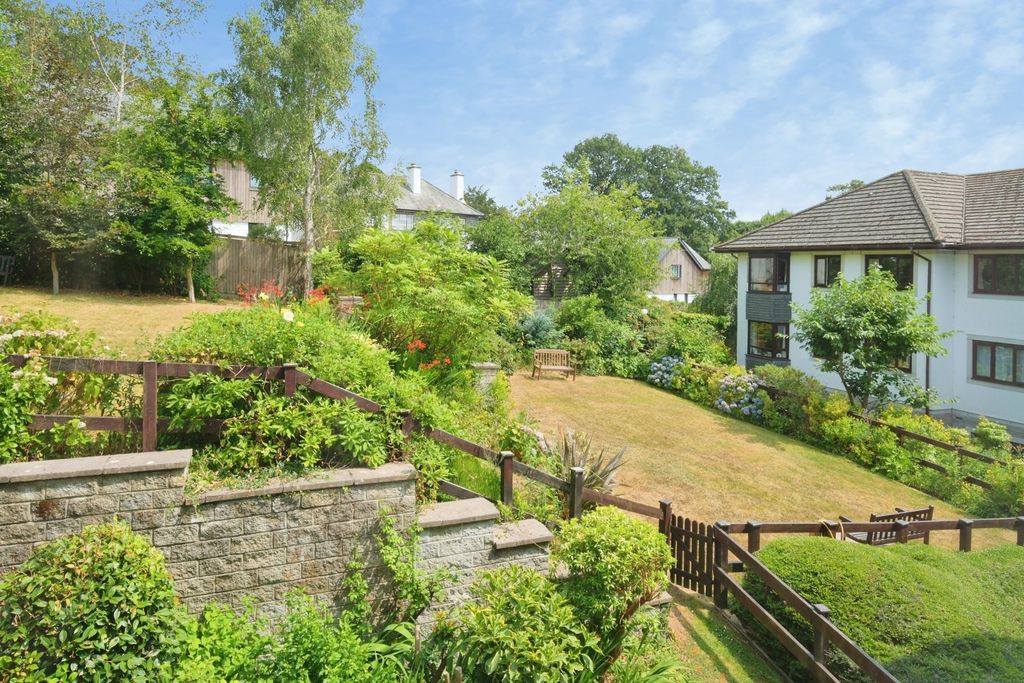 Property photo 2 of 9 General View