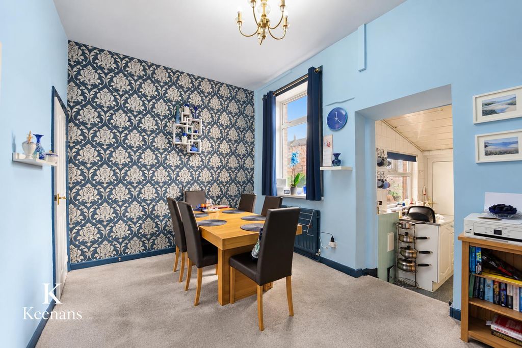 Property photo 2 of 23