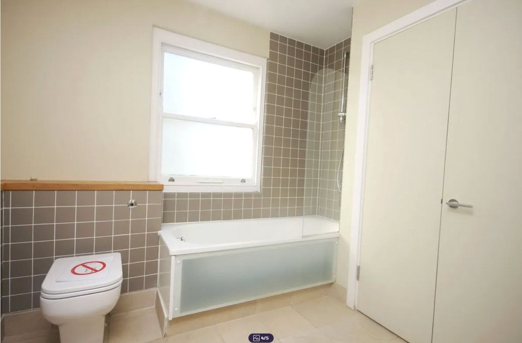 Property photo 3 of 3 Picture No. 02