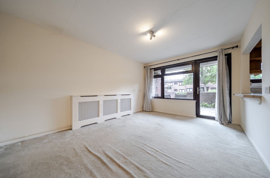 Property photo 2 of 9 1343207-14-68A451...
