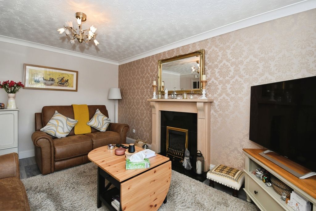 Property photo 3 of 12 Pbox-Img.Jpg