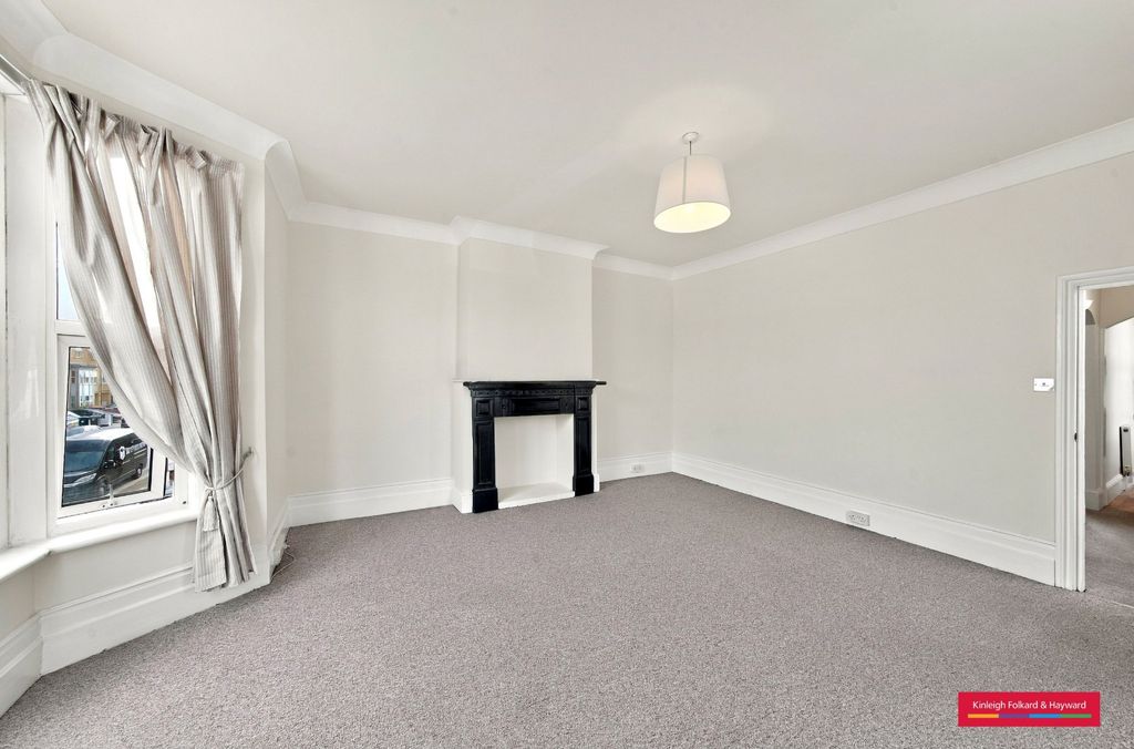 Property photo 2 of 7 Picture No. 05