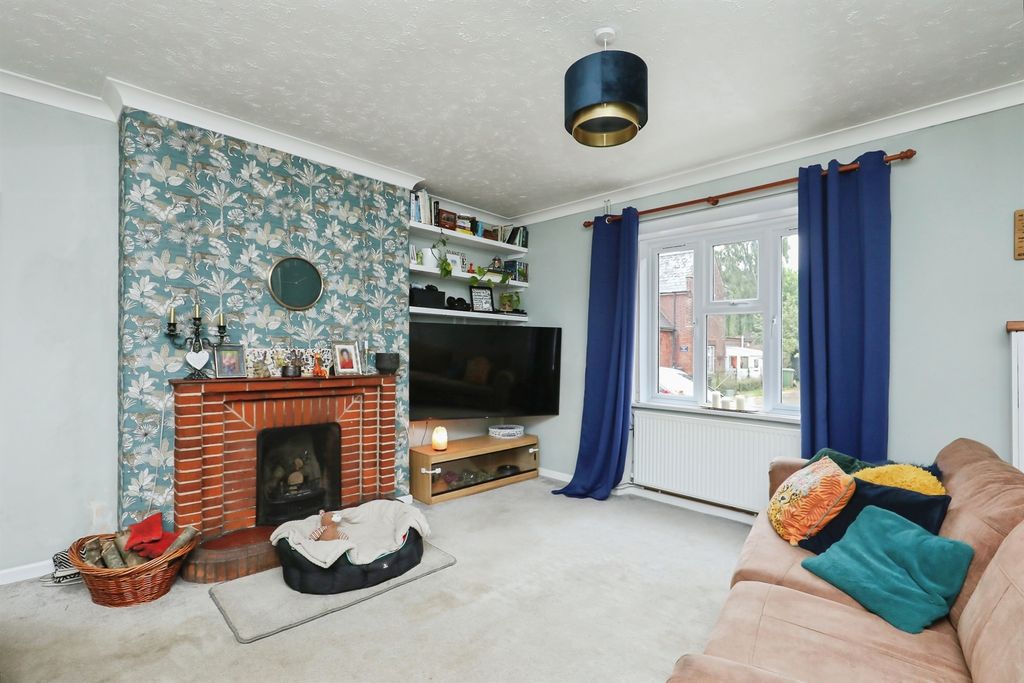 Property photo 2 of 20