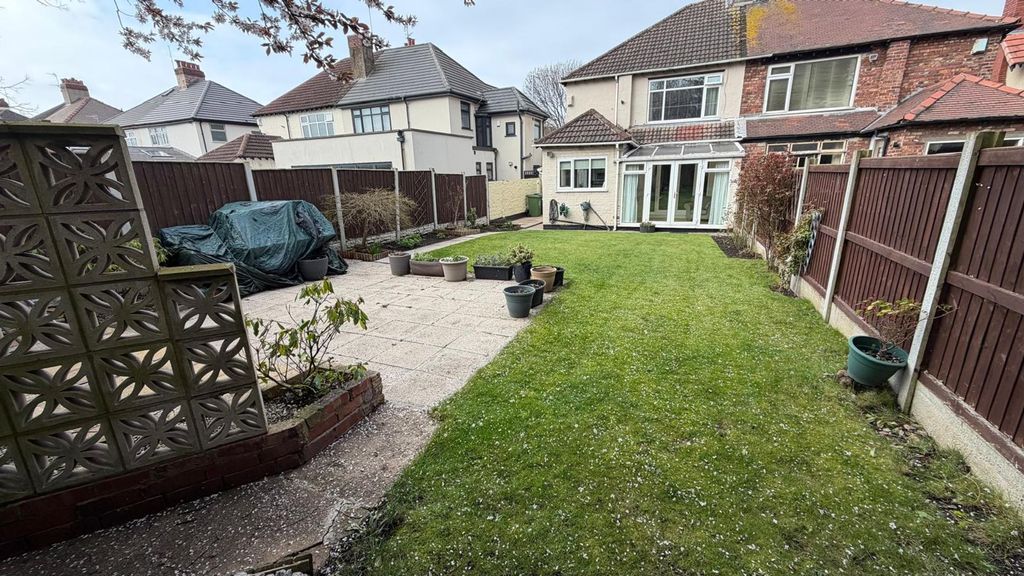 Property photo 2 of 14