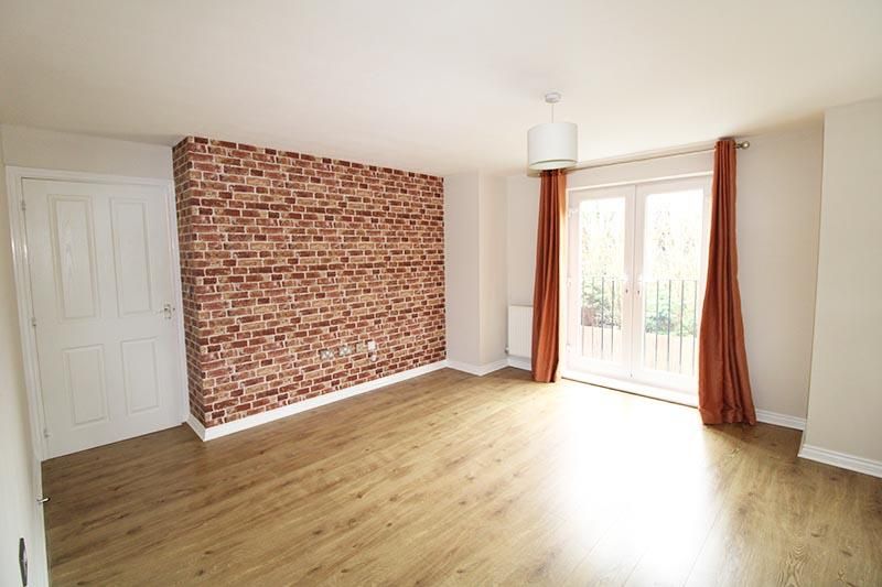 Property photo 2 of 8 Lounge.Jpg