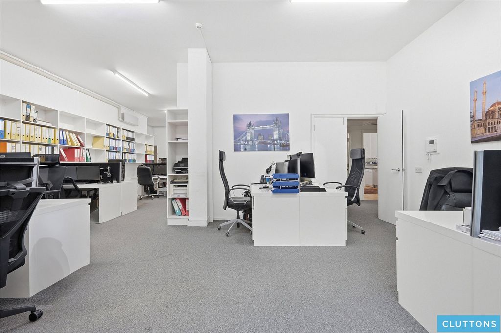 Property photo 1 of 19 Picture No. 13