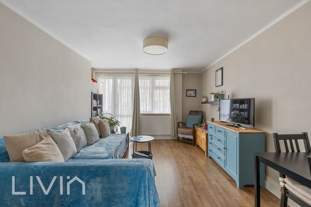 Property photo 2 of 13 62 Denmark Road (Watermarked) - 4