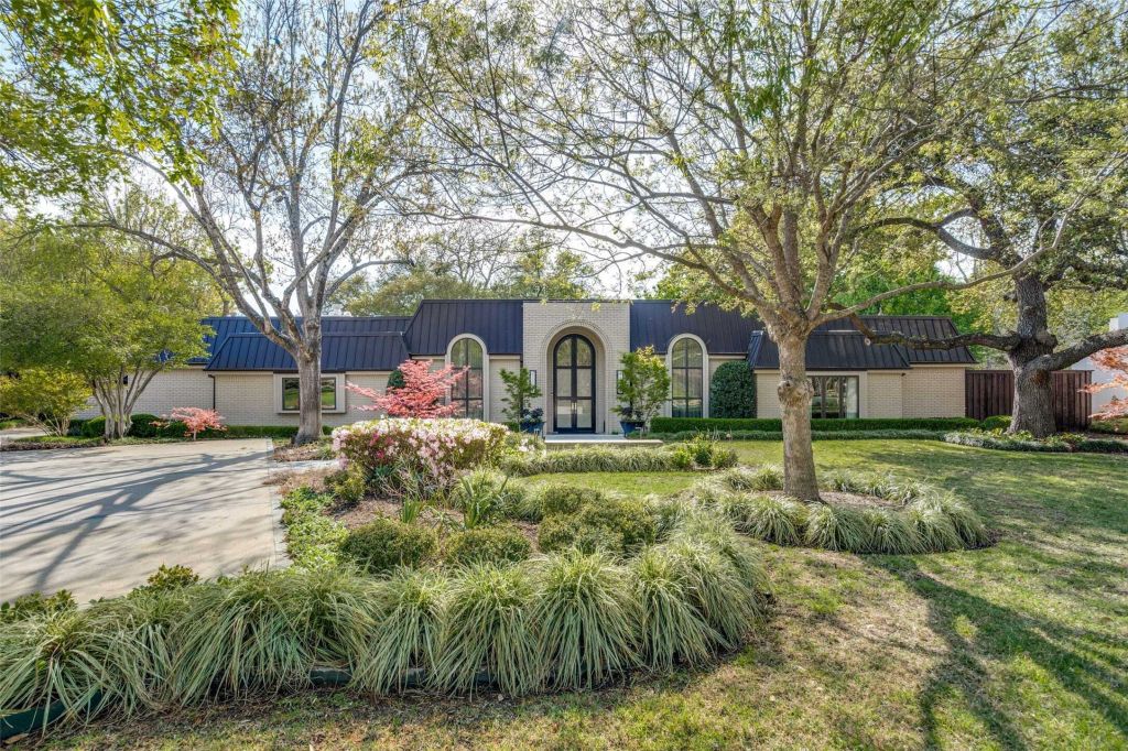 Property photo 1 of 26