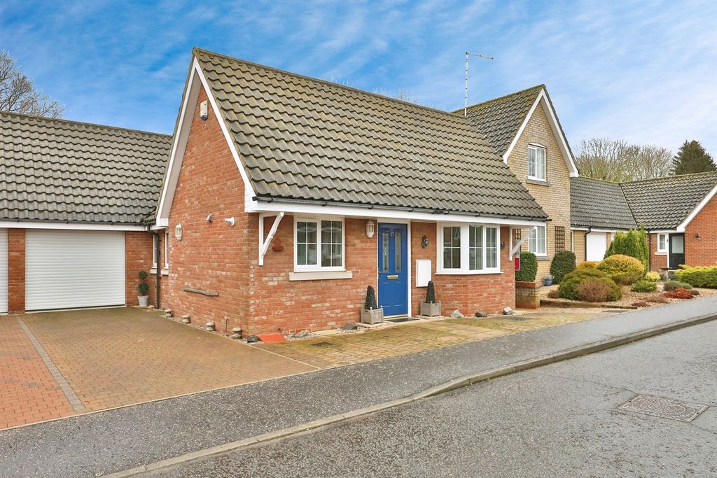 Property photo 1 of 16
