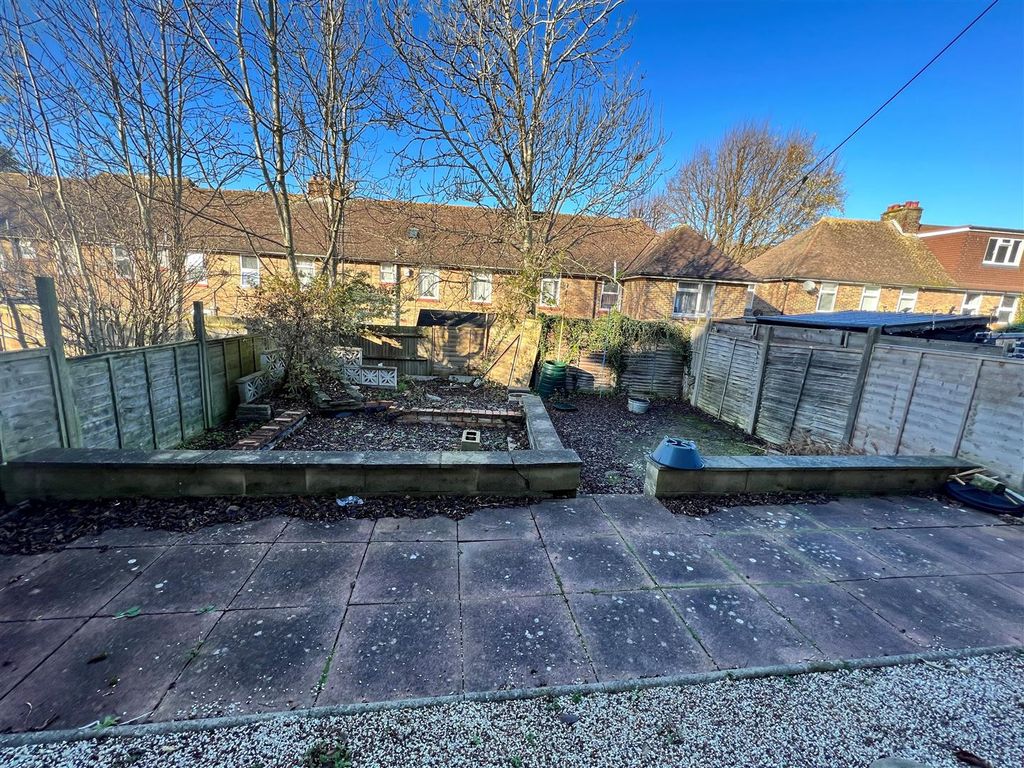 Property photo 2 of 13 Col Garden.Jpg