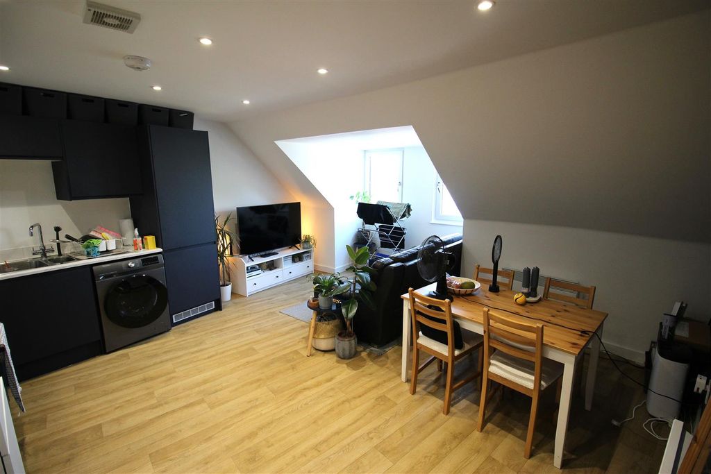 Property photo 3 of 6 Img_4206.Jpg