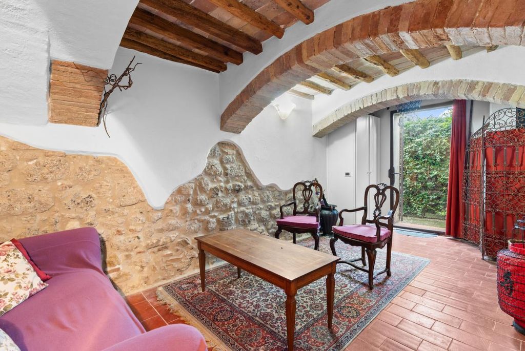 Property photo 1 of 27