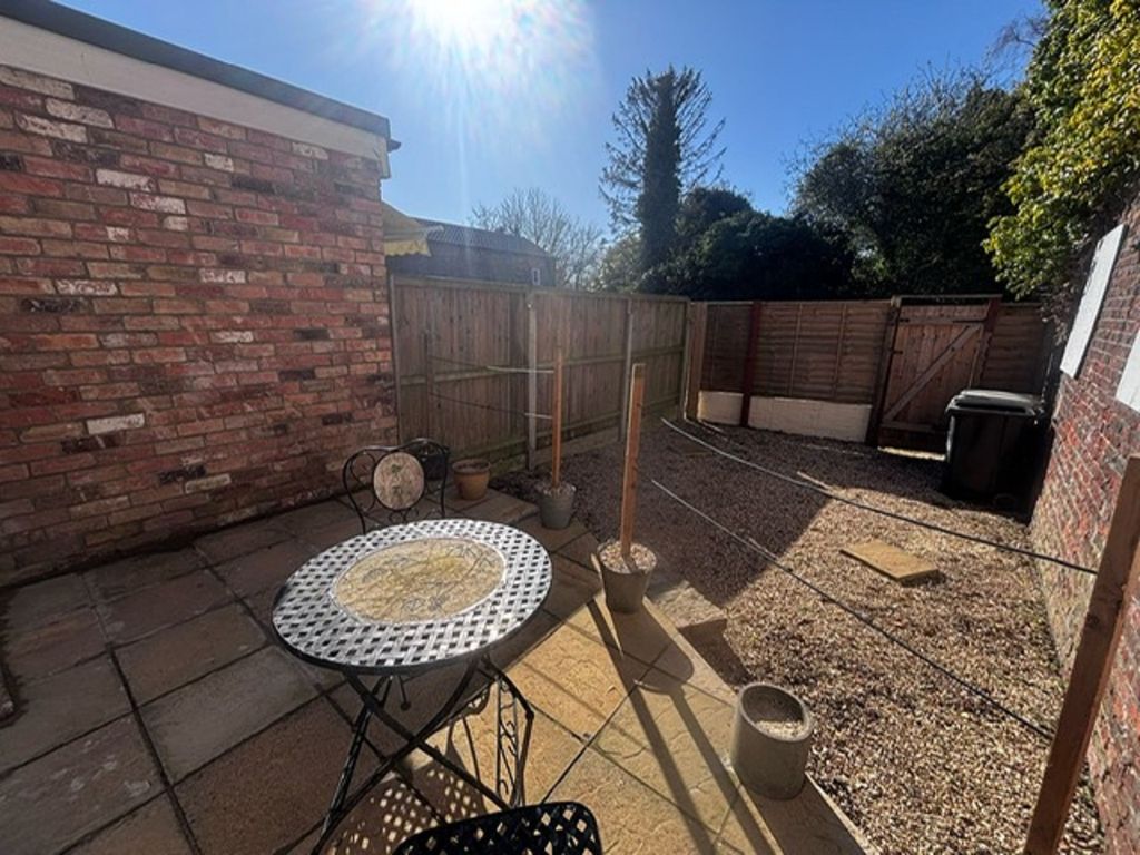 Property photo 2 of 18