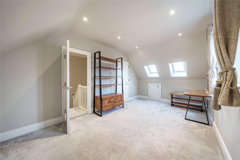 Property photo 3 of 25 Picture No. 17