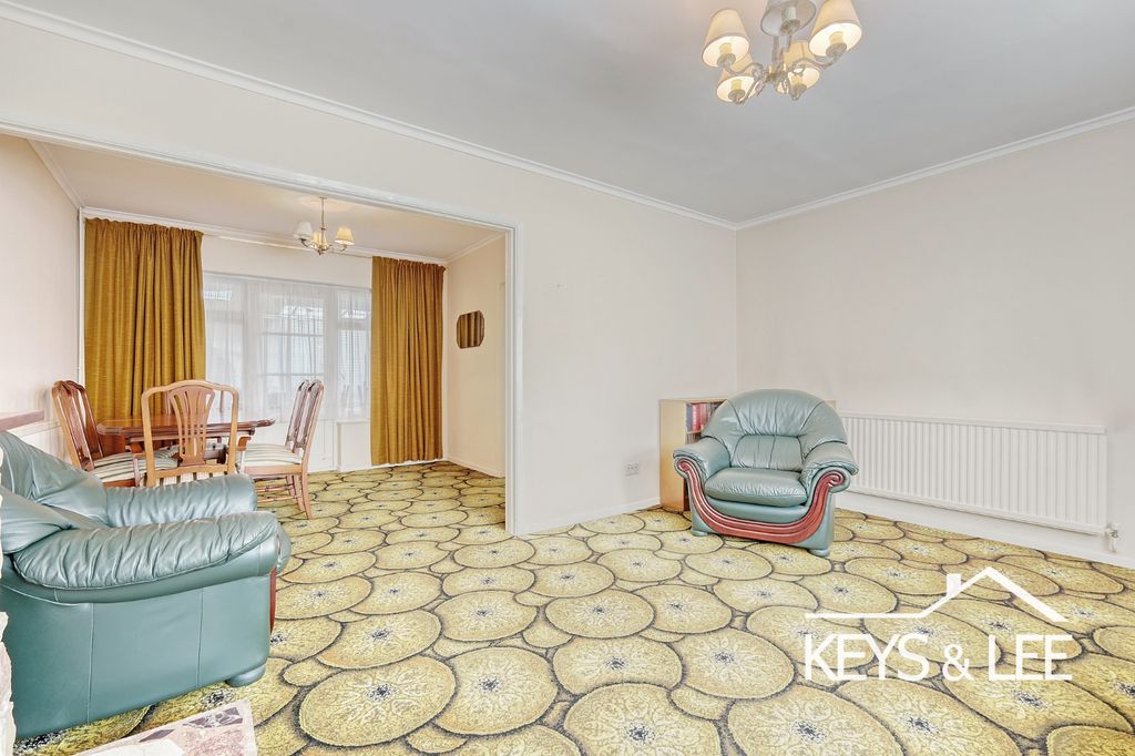 Property photo 3 of 14 4364974