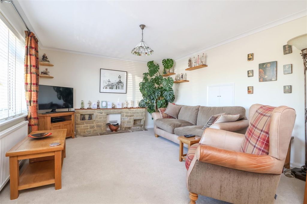 Property photo 3 of 22