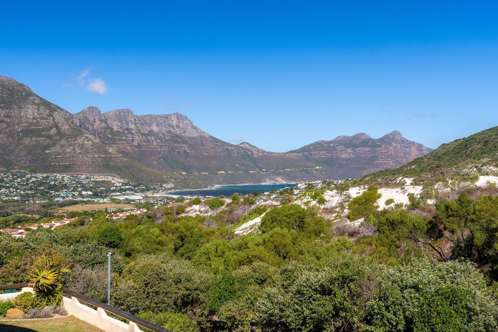 Property photo 1 of 68 Hob1694211