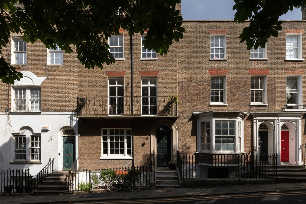 Property photo 2 of 43 348929 - Rf-21-Hawley-Square-Margate-001.Jpg