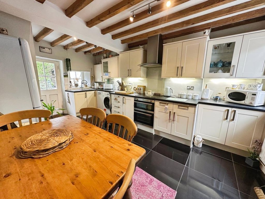 Property photo 3 of 12 Kitchen/Diner