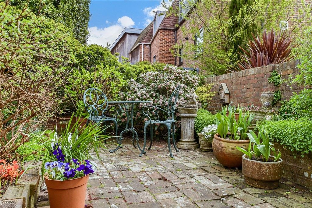 Property photo 2 of 11 Rear Garden