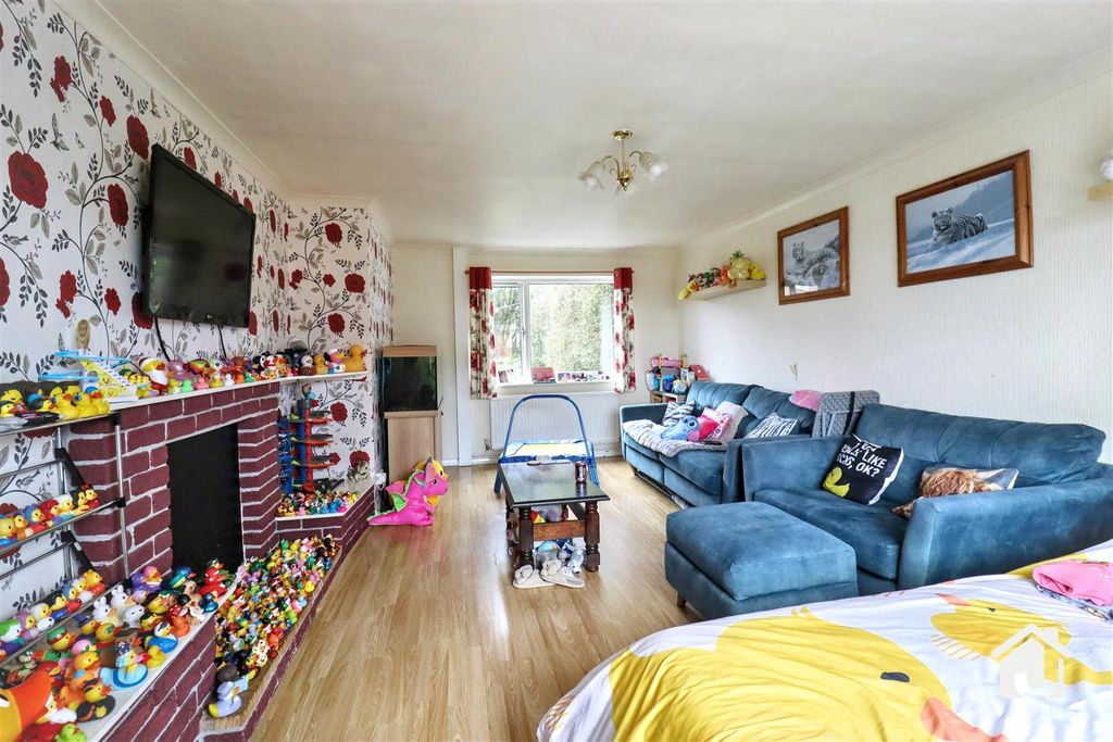 Property photo 3 of 20 Img_8956.Jpg