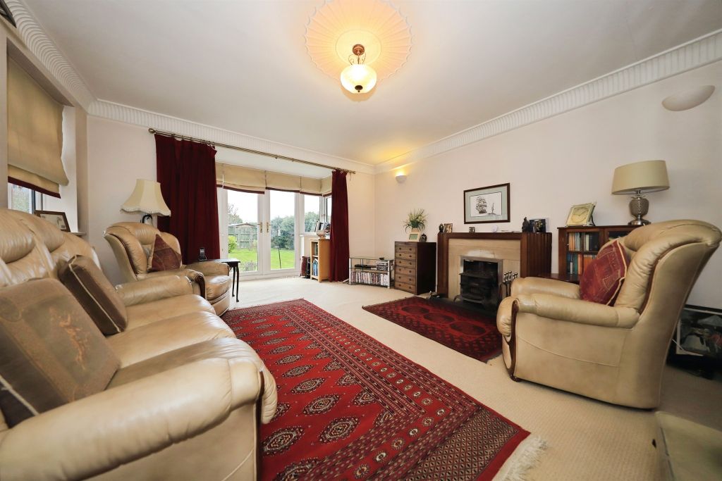 Property photo 2 of 20