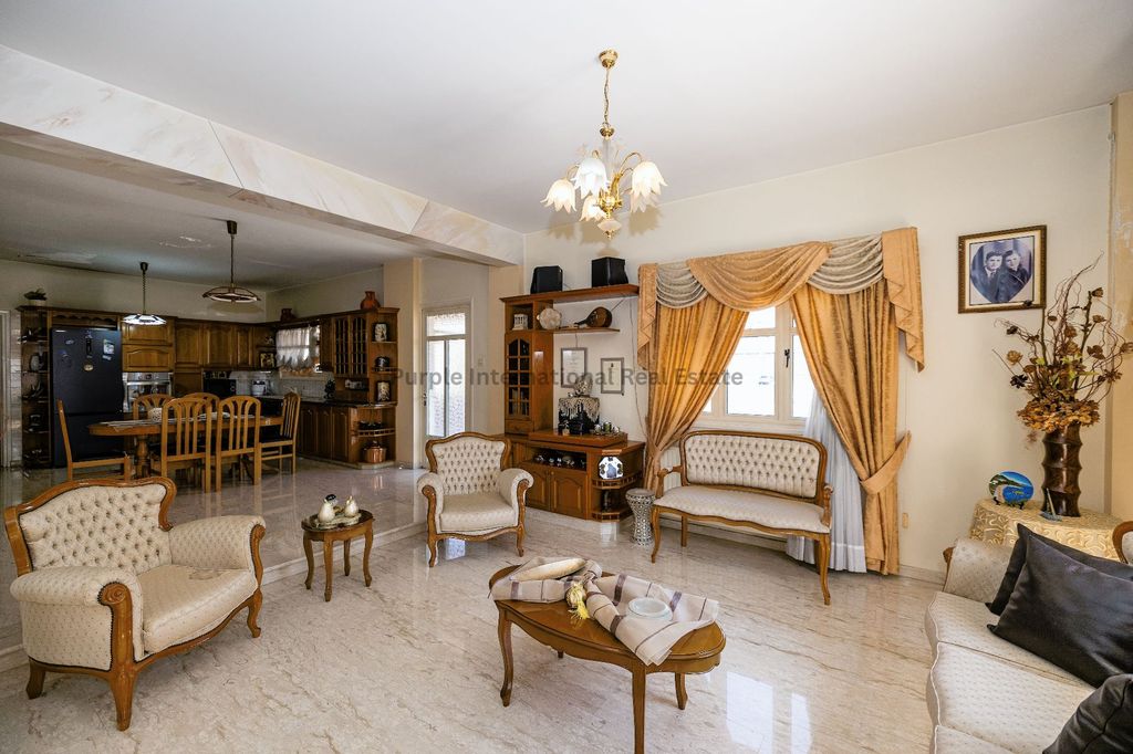 Property photo 2 of 44