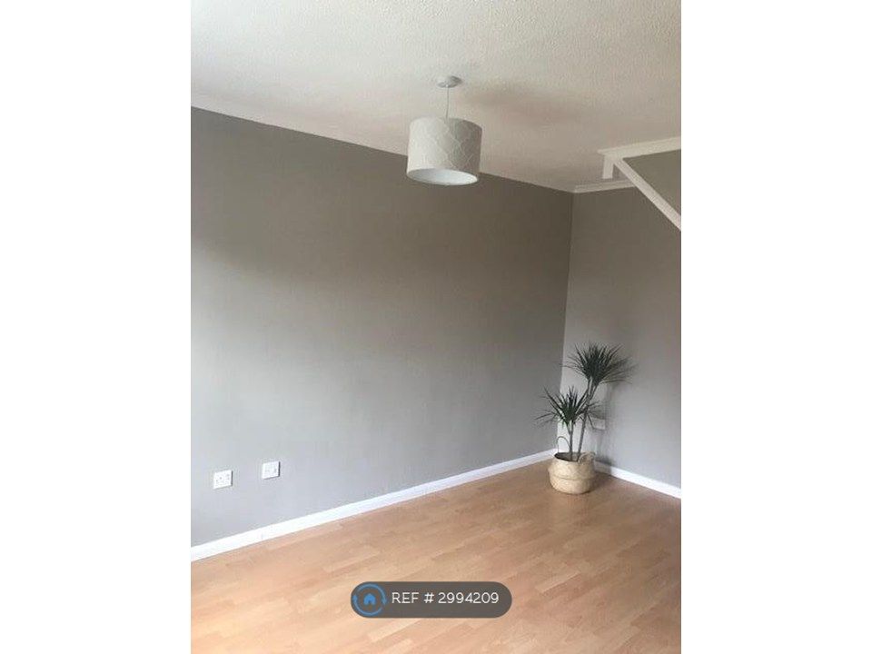 Property photo 2 of 12 Living Room