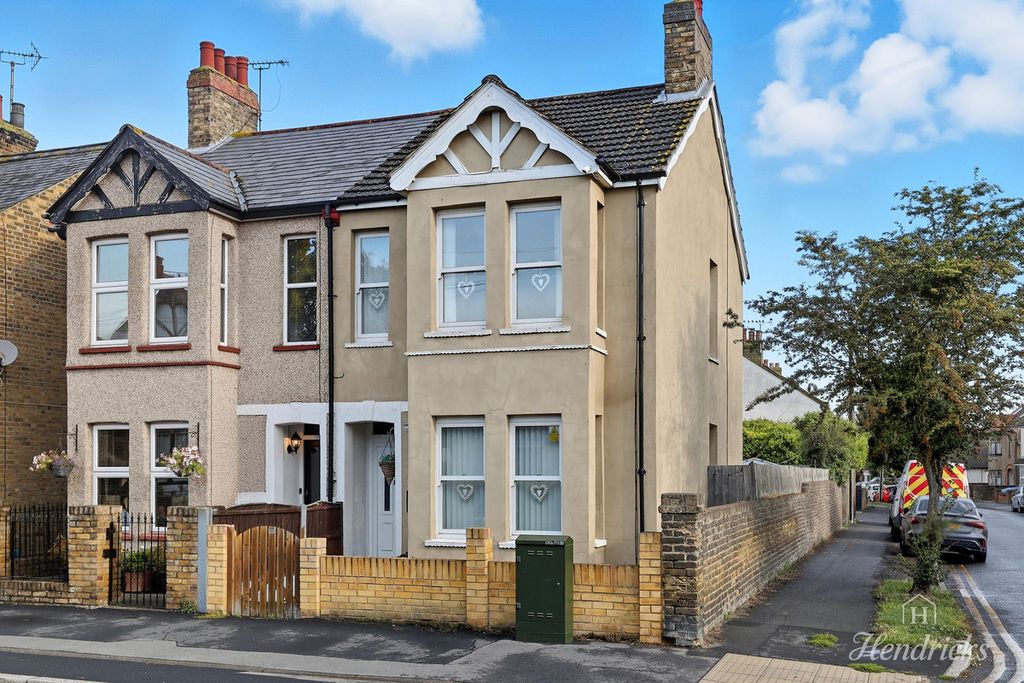 Property photo 1 of 19