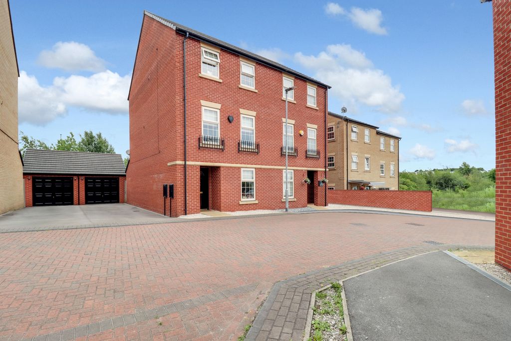Property photo 1 of 27 1- Rob Hammond Ewemove Pontefract