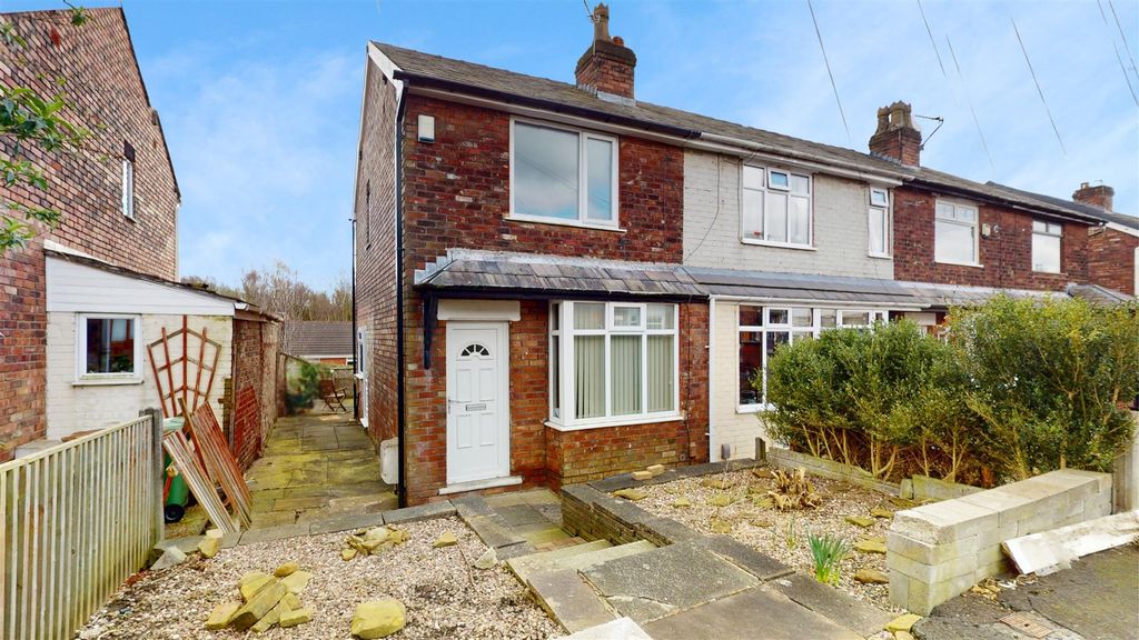 Property photo 1 of 15 Chadwick Road For Sale