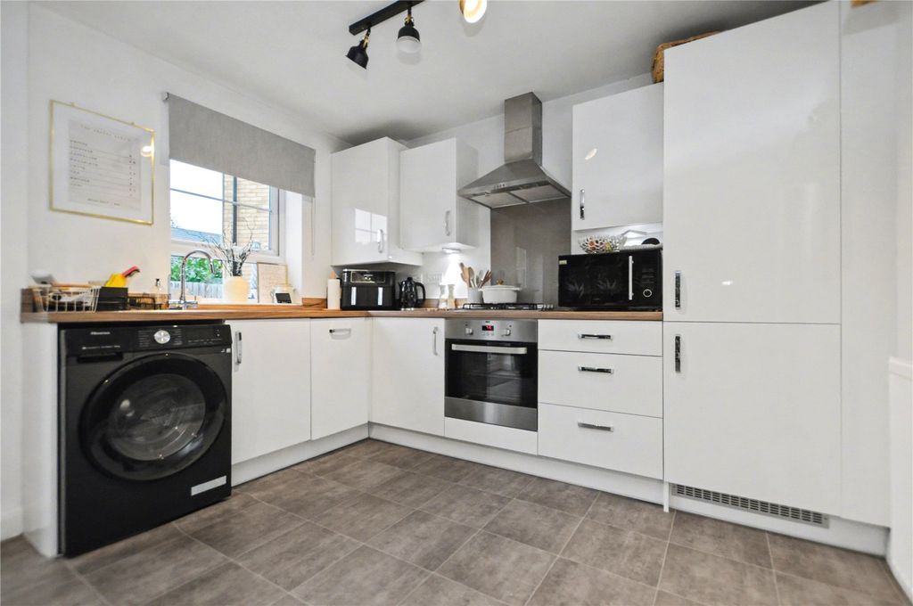 Property photo 3 of 15 Picture No. 09