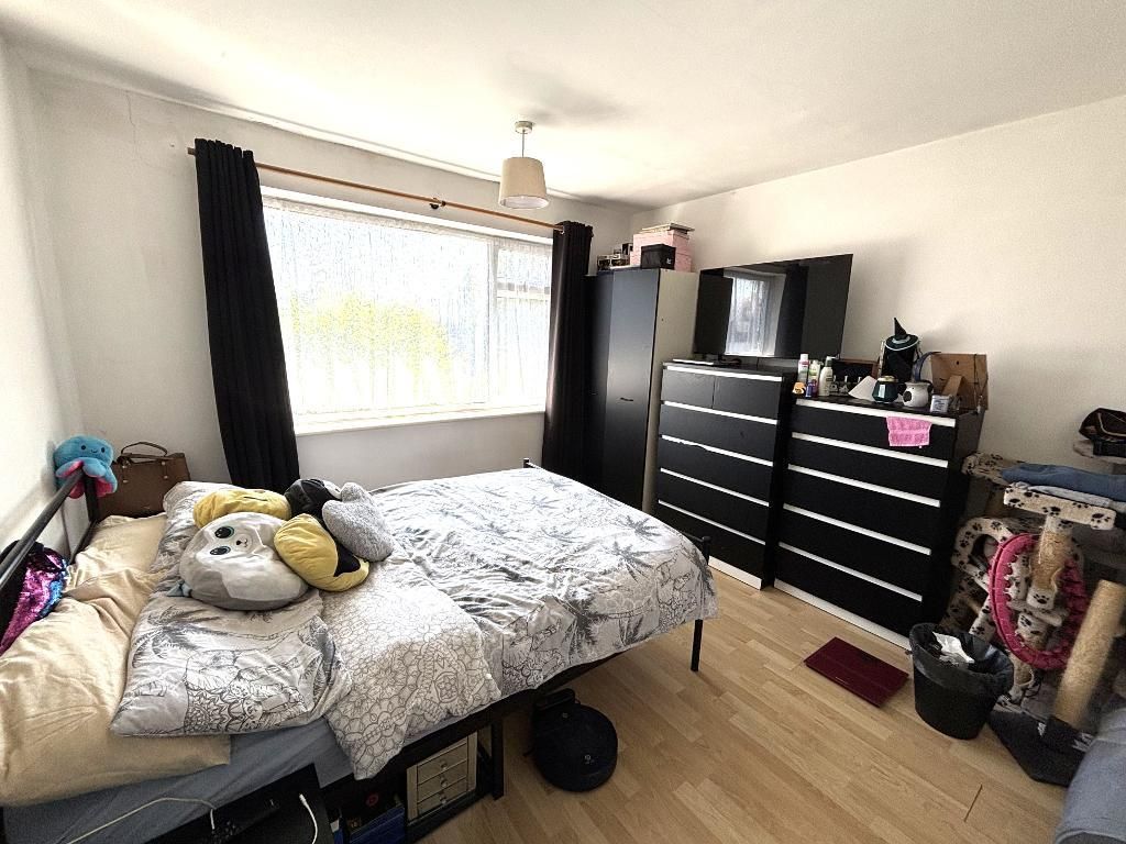 Property photo 3 of 8 Photo 3