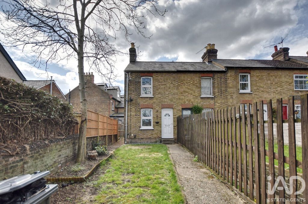 Property photo 1 of 9