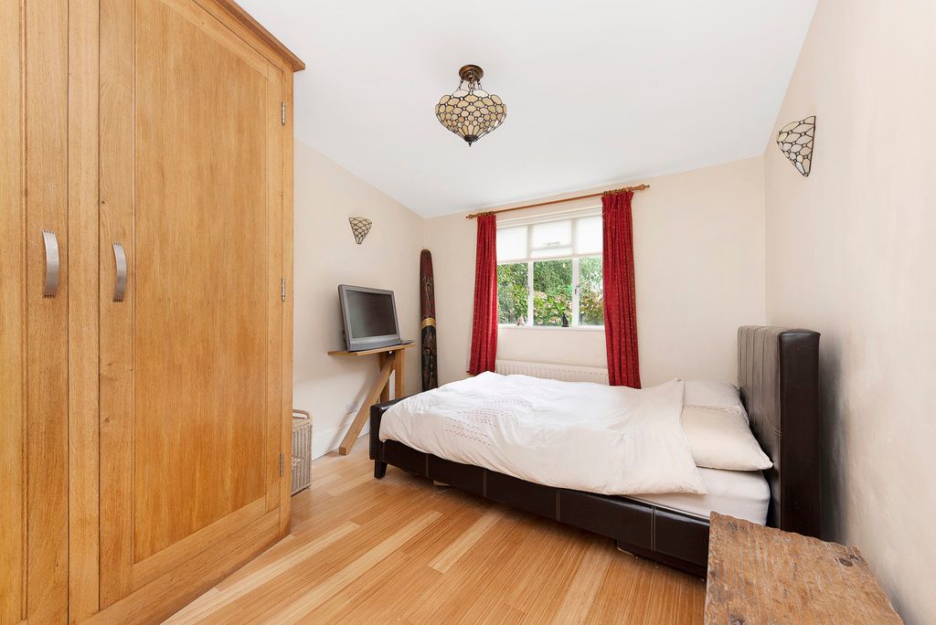 Property photo 3 of 5