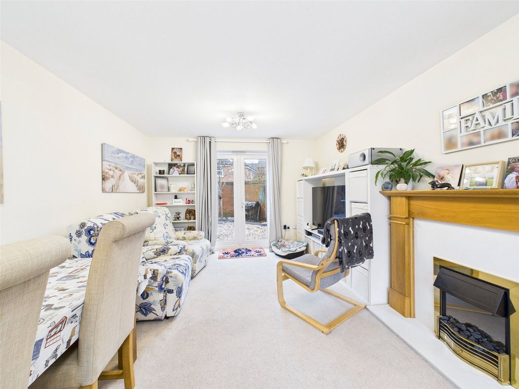 Property photo 2 of 16 Picture No. 13