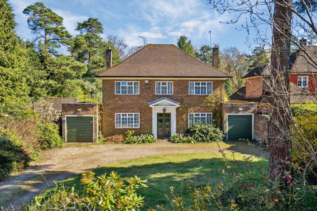 Property photo 1 of 27